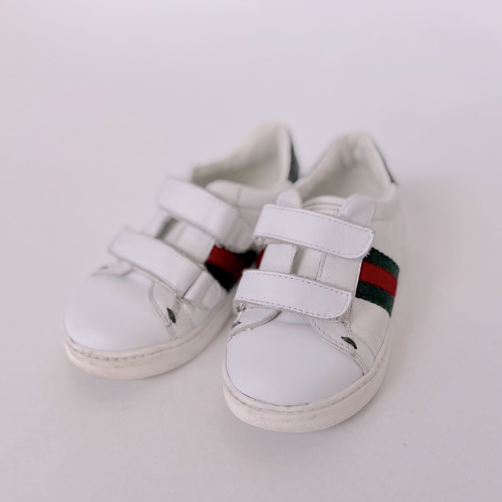 Kids White Gucci Sneakers velcro. US size 8. European size 24